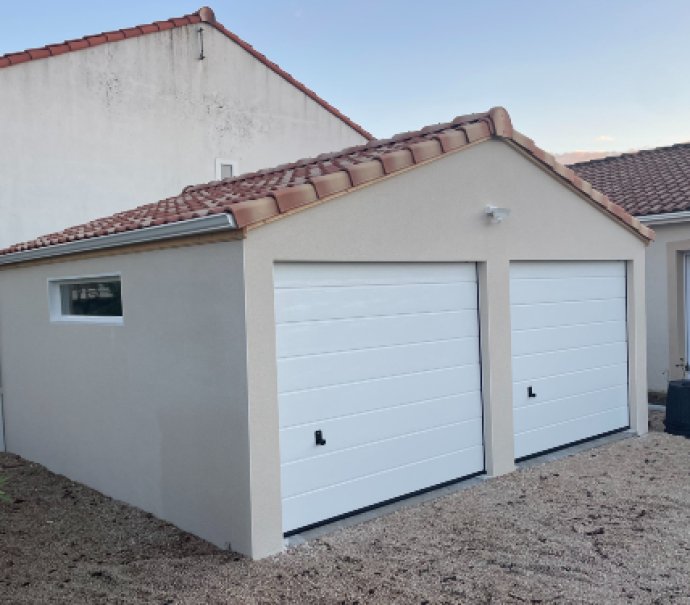 Garage en béton enduit 2 pentes